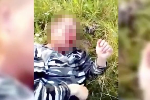 Graban cómo le dan una paliza a un pedófilo y regresan al día siguiente para matarlo Graban cómo le dan una paliza a un pedófilo y regresan al día siguiente para matarlo