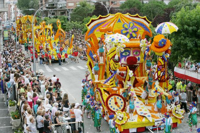 La Batalla de Flores de Laredo vuelve a ser protagonista en Onda Cero Cantabria La Batalla de Flores de Laredo vuelve a ser protagonista en Onda Cero Cantabria