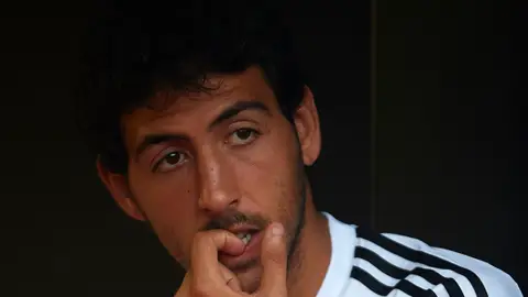 Parejo, apartado del entrenamiento del Valencia CF Parejo, apartado del entrenamiento del Valencia CF