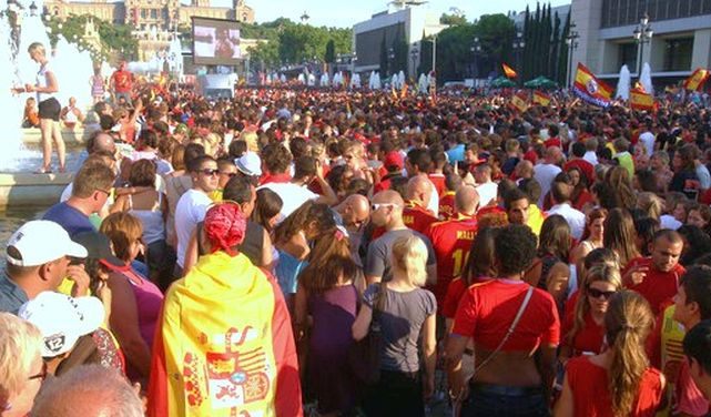 Manel Hernández, de 'Barcelona con la selección": "Pagaremos la multa porque no queremos más represalias del Ayuntamiento" Manel Hernández, de 'Barcelona con la selección": "Pagaremos la multa porque no queremos más represalias del Ayuntamiento"