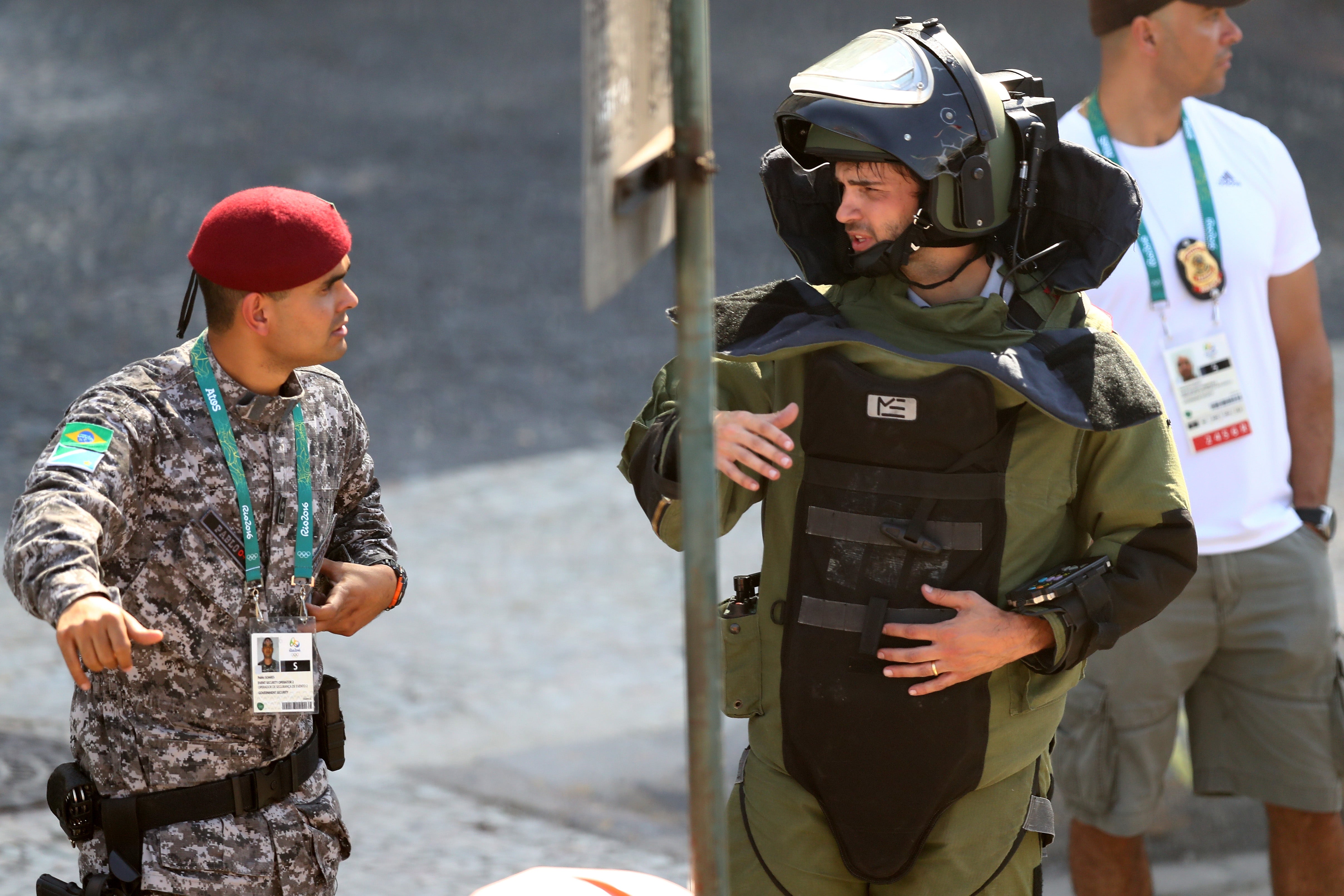 Detonan un paquete sospechoso en las proximidades de la playa de Copacabana Detonan un paquete sospechoso en las proximidades de la playa de Copacabana