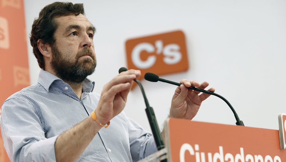 Miguel Gutiérrez: "El PP acaba decepcionando al no cumplir sus acuerdos, primero a los ciudadanos y ahora a la Policía y Guardia Civil" Miguel Gutiérrez: "El PP acaba decepcionando al no cumplir sus acuerdos, primero a los ciudadanos y ahora a la Policía y Guardia Civil"