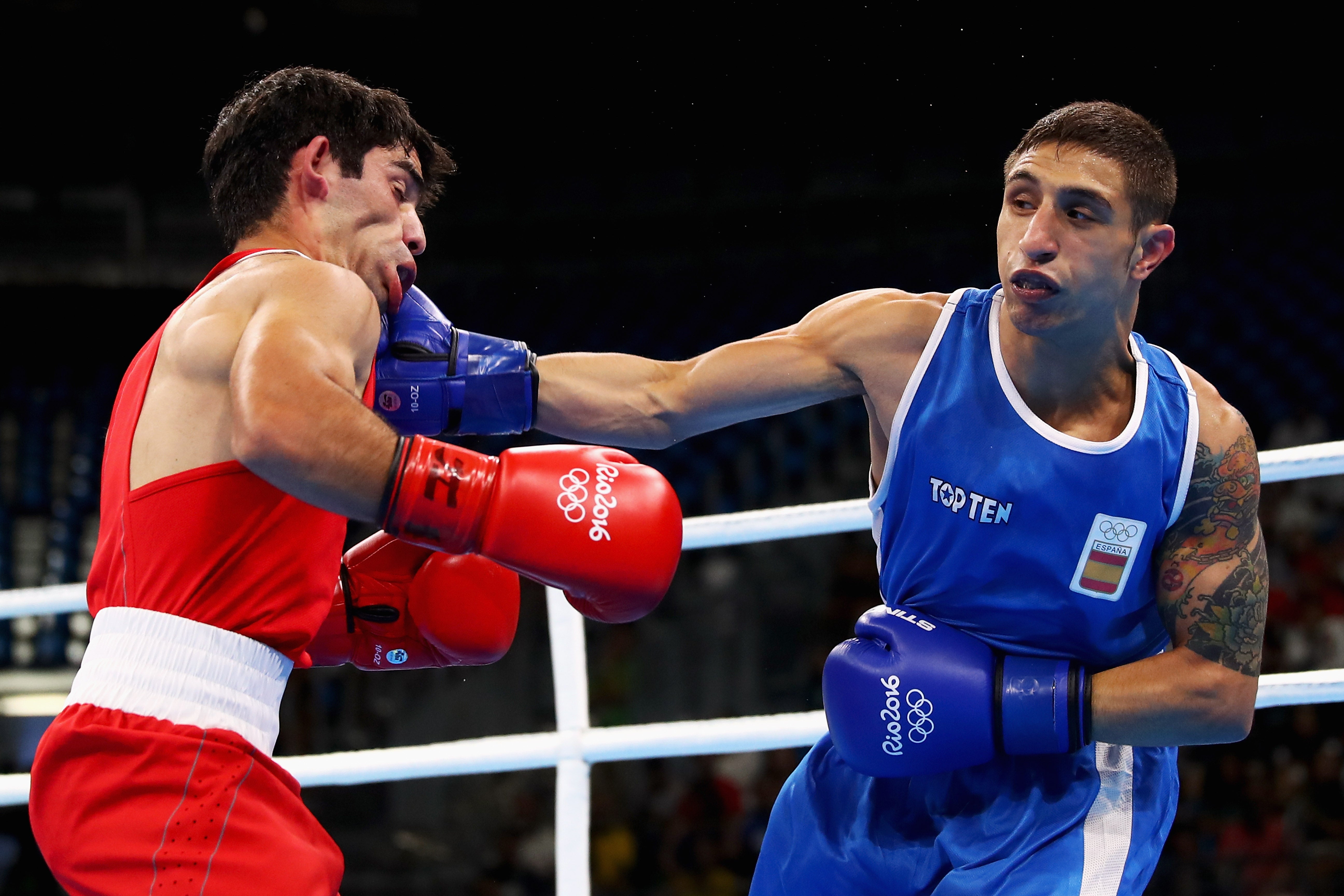 Samuel Carmona vence al medallista olímpico Barnes y se clasifica para cuartos de final de boxeo Samuel Carmona vence al medallista olímpico Barnes y se clasifica para cuartos de final de boxeo