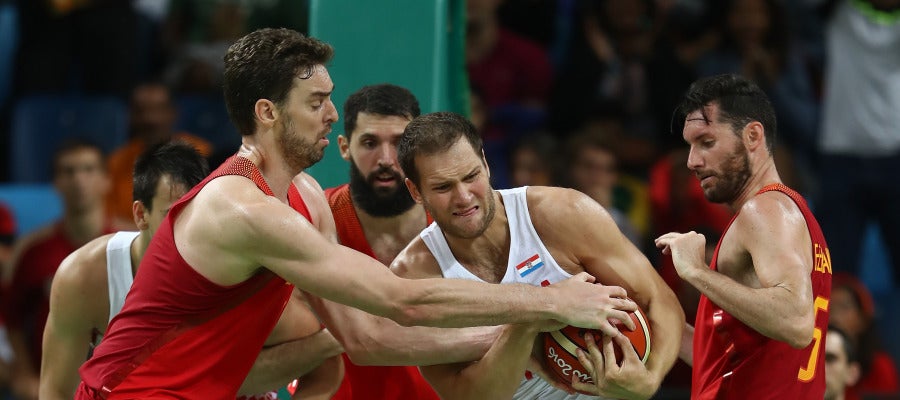 Bojan Bogdanovic, ante Pau, Mirotic y Rudy Bojan Bogdanovic, ante Pau, Mirotic y Rudy