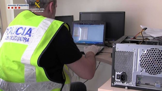 Desarticulan una red que producía pornografía con menores en situación marginal Desarticulan una red que producía pornografía con menores en situación marginal