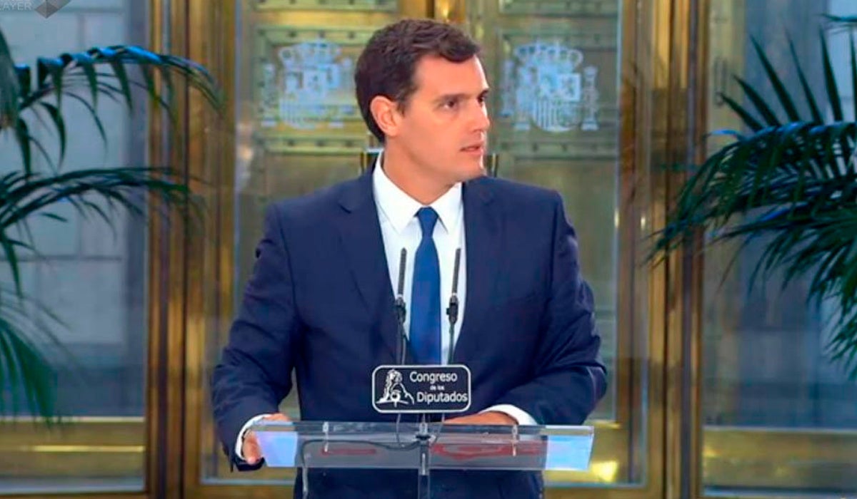 Rivera: "Rajoy me ha pedido someter a votación en su Ejecutiva Nacional las seis condiciones que les hemos propuesto" Rivera: "Rajoy me ha pedido someter a votación en su Ejecutiva Nacional las seis condiciones que les hemos propuesto"