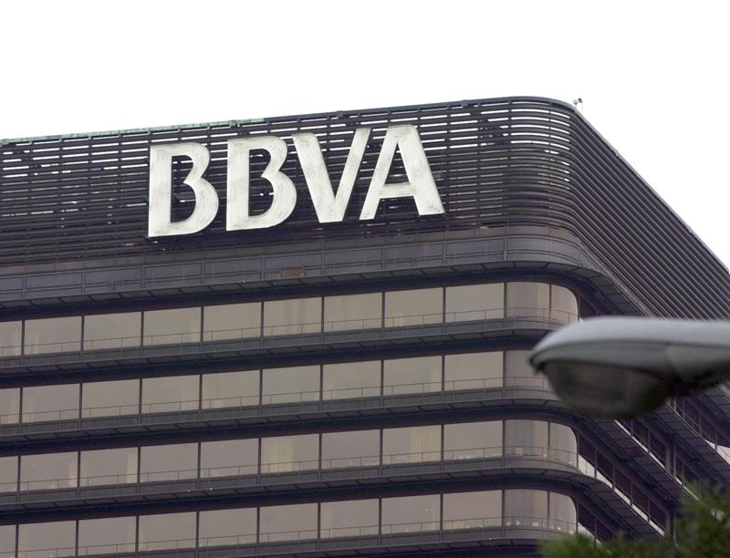 CCOO y UGT vigilantes ante la posible fusión entre BBVA y el Sabadell que cuentan con unos 200 trabajadores en Extremadura CCOO y UGT vigilantes ante la posible fusión entre BBVA y el Sabadell que cuentan con unos 200 trabajadores en Extremadura