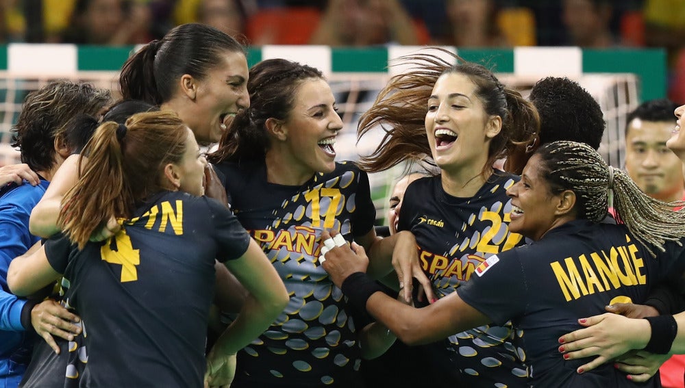 Las Guerreras de balonmano ganan a Brasil