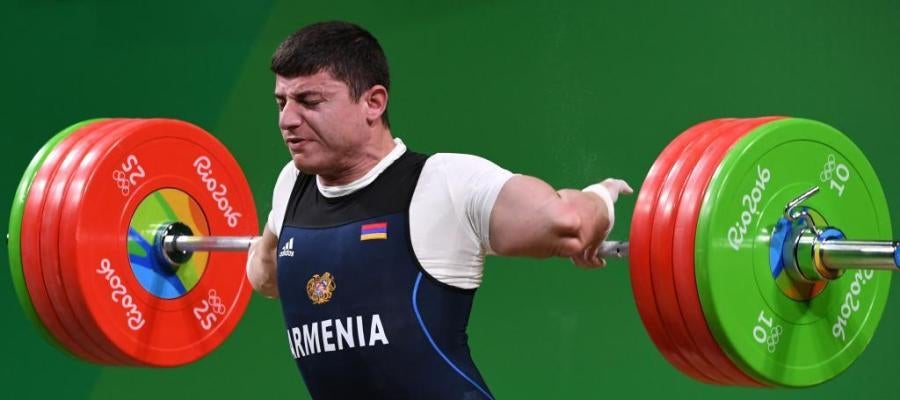 Karapetyan se disloca el codo en la prueba de halterofilia Karapetyan se disloca el codo en la prueba de halterofilia