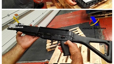 Interceptan en Algeciras un cargamento de m&aacute;s de 800 armas con destino a EEUU