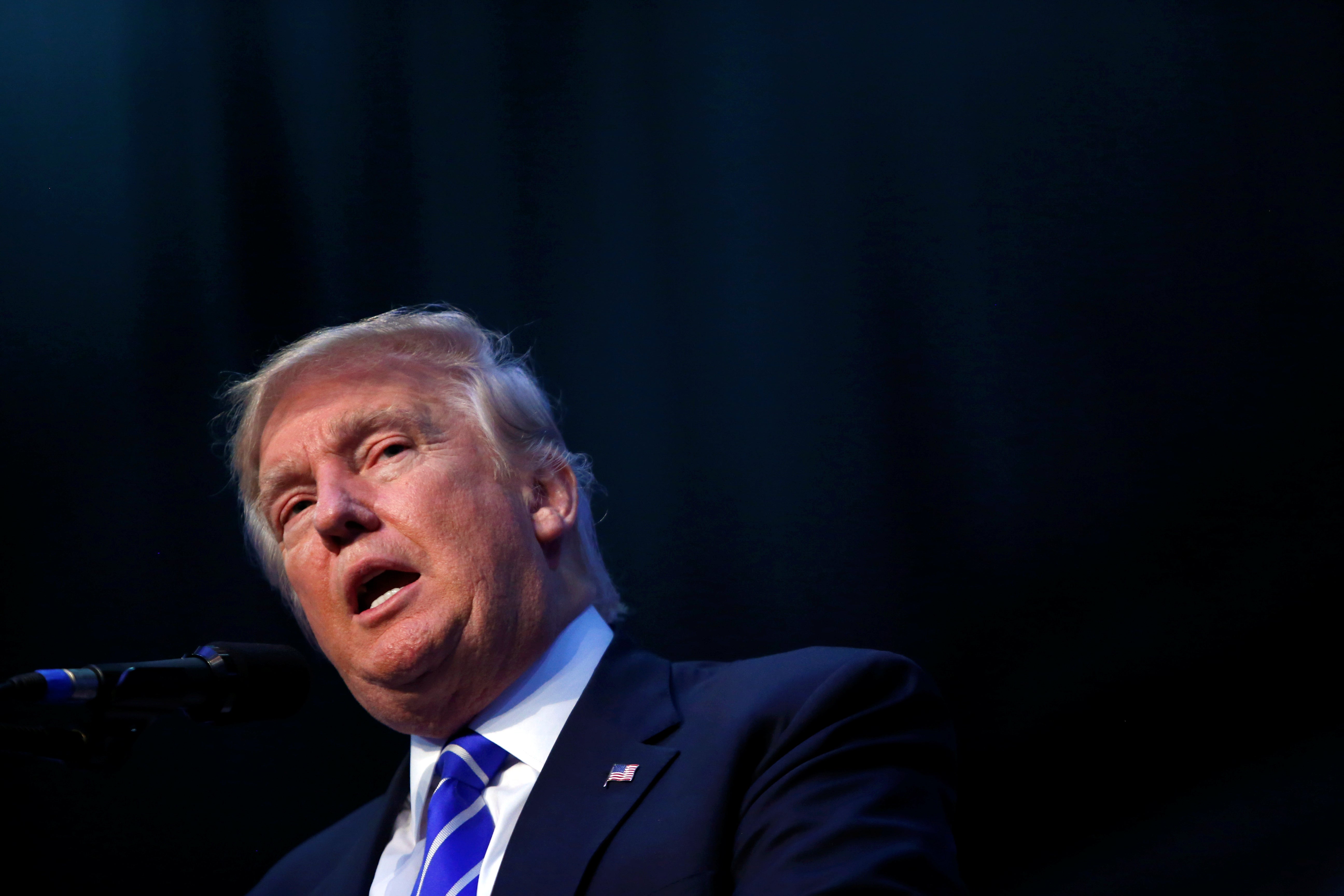 Donald Trump "no se fía" de los servicios secretos de Estados Unidos Donald Trump "no se fía" de los servicios secretos de Estados Unidos