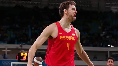 Pau Gasol celebrando un 2+1 ante Nigeria Pau Gasol celebrando un 2+1 ante Nigeria