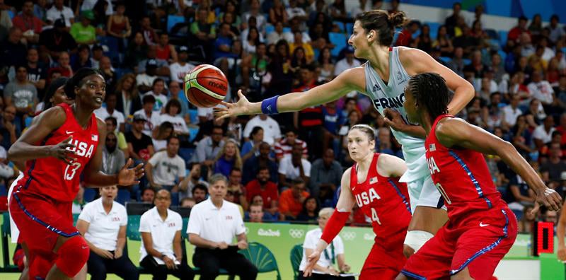 EEUU se medirá a España en la final de baloncesto femenino tras arrollar a Francia EEUU se medirá a España en la final de baloncesto femenino tras arrollar a Francia