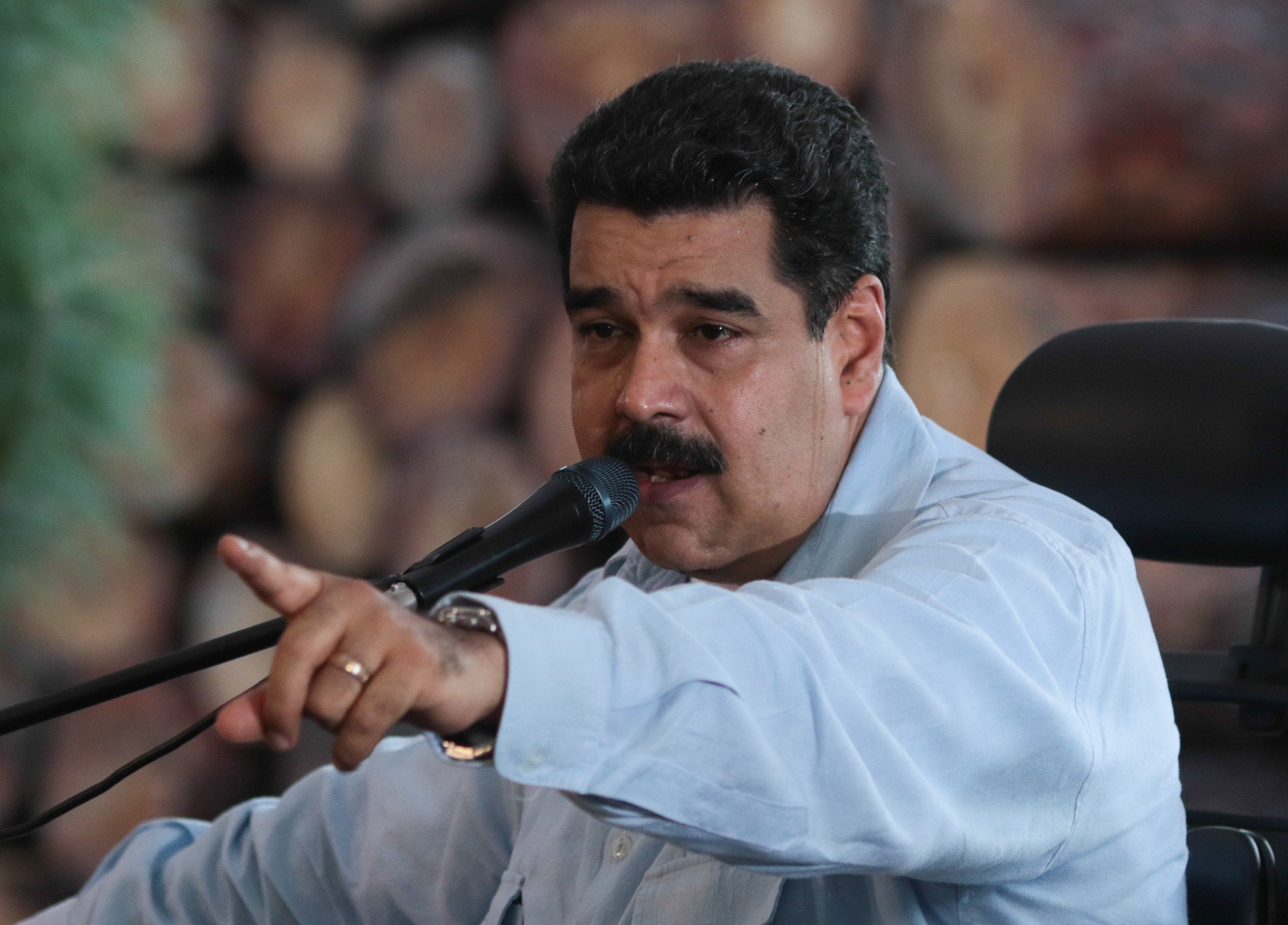 Maduro reitera su apoyo a El Aissami y advierte a EEUU de que no tiene "moral" para señalar a nadie Maduro reitera su apoyo a El Aissami y advierte a EEUU de que no tiene "moral" para señalar a nadie