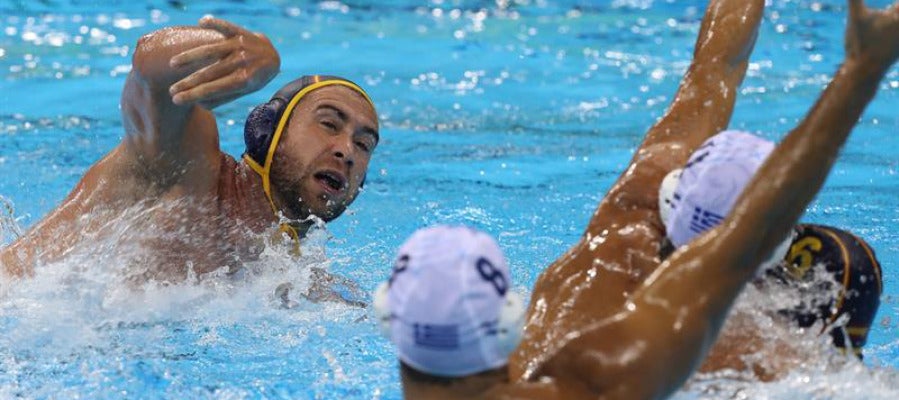 Imagen del partido de waterpolo entre España y Grecia Imagen del partido de waterpolo entre España y Grecia