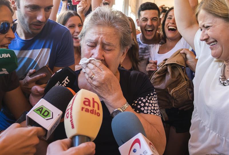 La emoción de la abuela de Carolina Marín: "¡Qué alegría más grande, madre mía!" La emoción de la abuela de Carolina Marín: "¡Qué alegría más grande, madre mía!"