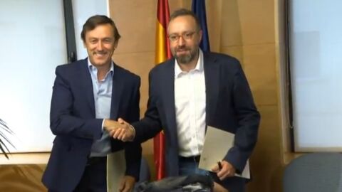 Los portavoces del PP y de Ciudadanos en el Congreso, Rafael Hernando y Juan Carlos Girauta