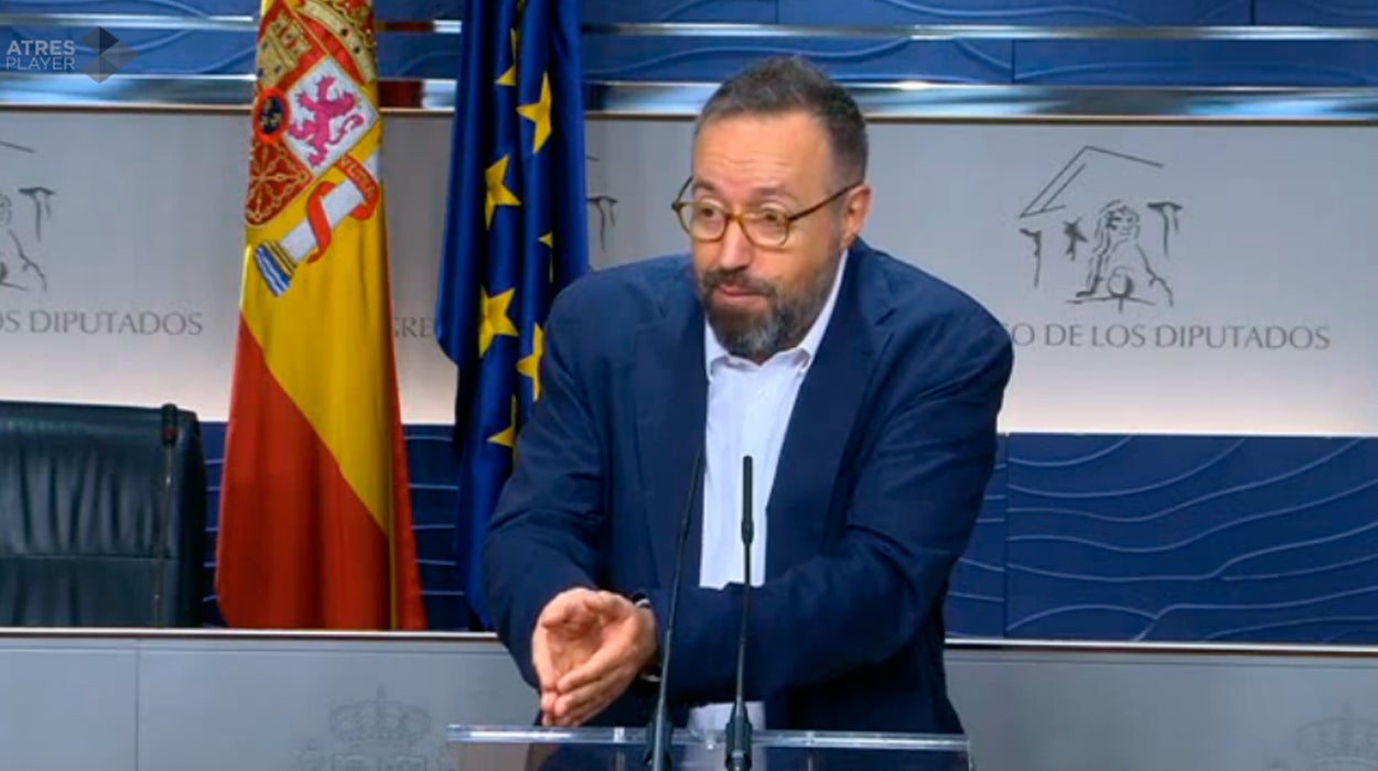 Juan Carlos Girauta: "Nunca hemos ocultado que preferimos a otro candidato en lugar de Rajoy" Juan Carlos Girauta: "Nunca hemos ocultado que preferimos a otro candidato en lugar de Rajoy"