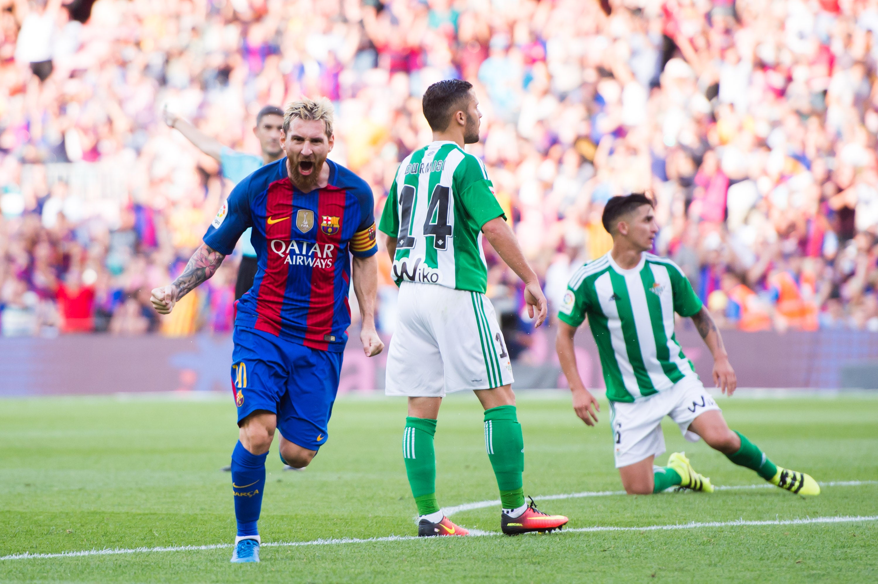 Barcelona 6 - 2 Betis. Festival de goles para el Barça en su debut de Liga en el Camp Nou Barcelona 6 - 2 Betis. Festival de goles para el Barça en su debut de Liga en el Camp Nou