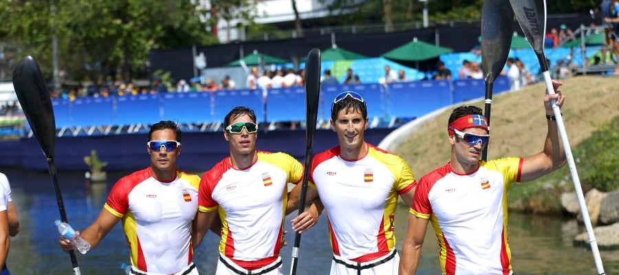 El equipo de K4 1.000 español, tras la carrera El equipo de K4 1.000 español, tras la carrera
