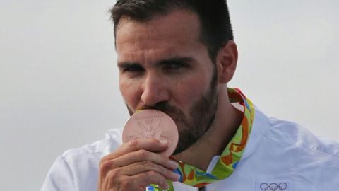 Craviotto besa el bronce