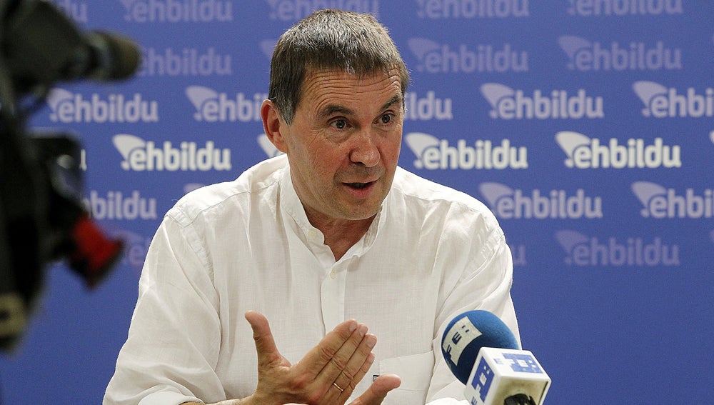 Otegi espera que no se pongan obstáculos a un desarme "definitivo integral" de ETA Otegi espera que no se pongan obstáculos a un desarme "definitivo integral" de ETA