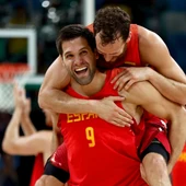 Felipe Reyes y Sergio Rodríguez celebran el bronce conseguido en los Juegos Felipe Reyes y Sergio Rodríguez celebran el bronce conseguido en los Juegos