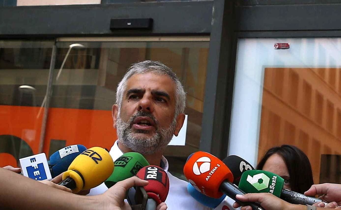 Ciudadanos pide a Sánchez que facilite la investidura con ''la nariz tapada'' Ciudadanos pide a Sánchez que facilite la investidura con ''la nariz tapada''