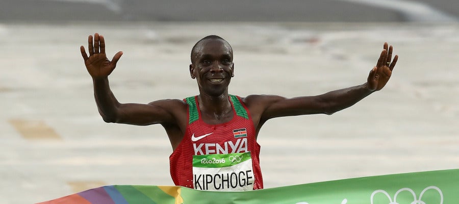 Kipchoge gana el maratón de los Juegos Olímpicos de Río de Janeiro Kipchoge gana el maratón de los Juegos Olímpicos de Río de Janeiro