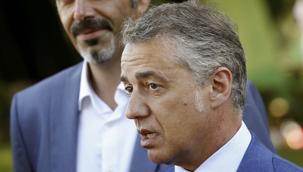 Urkullu cree que el esperpento que hay en España no condicionará el ejercicio del PNV Urkullu cree que el esperpento que hay en España no condicionará el ejercicio del PNV