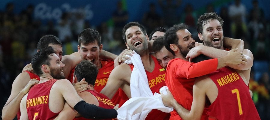 La selección española de baloncesto celebra su bronce en Río 2016 La selección española de baloncesto celebra su bronce en Río 2016