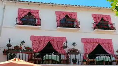 RESTAURANTE MENA On air en el Mena
