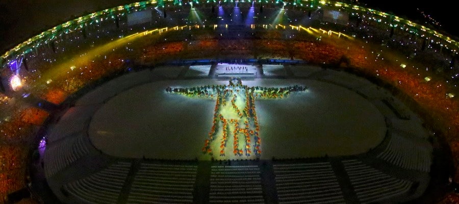 El Cristo Redentor, representado en Maracaná durante la ceremonia de clausura El Cristo Redentor, representado en Maracaná durante la ceremonia de clausura