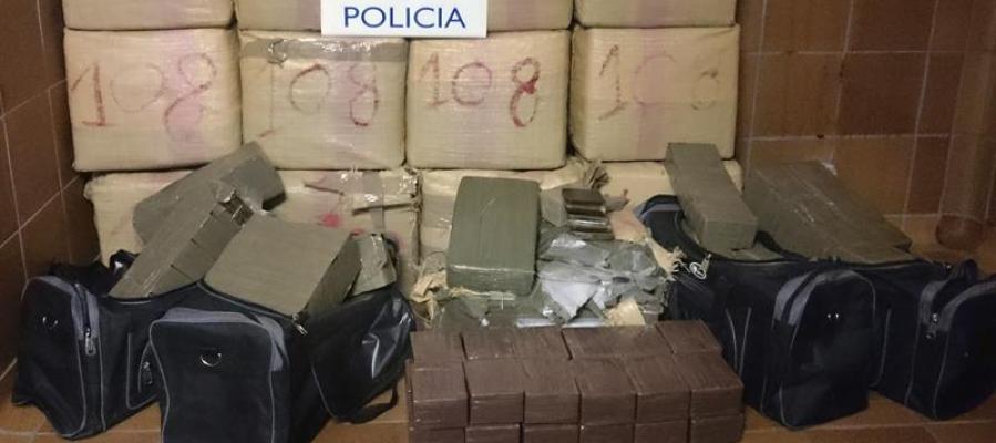 Detienen a 22 personas y se ha incautado de 840 kilos de hachís Detienen a 22 personas y se ha incautado de 840 kilos de hachís
