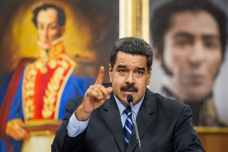 Maduro cierra la frontera con Colombia 72 horas por el contrabando de la moneda Maduro cierra la frontera con Colombia 72 horas por el contrabando de la moneda