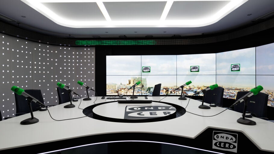 Frontal nuevo estudio de Onda Cero