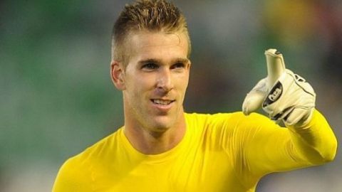 Adri&aacute;n San Miguel