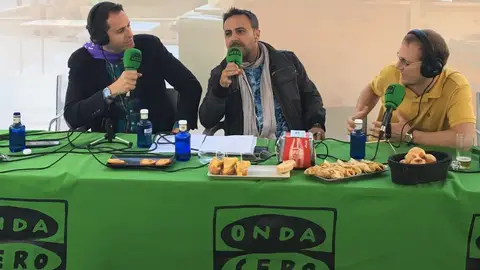 30/08 Palencia en la Onda Sergio Lozano, Asier Aparicio y Julio César Izquierdo 30/08 Palencia en la Onda