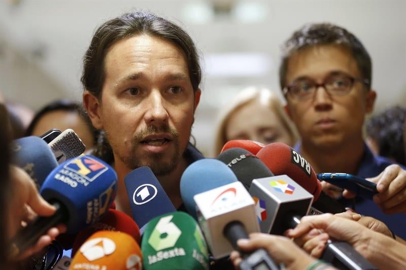 Iglesias da a entender que habla con Sánchez de una alternativa a Rajoy Iglesias da a entender que habla con Sánchez de una alternativa a Rajoy