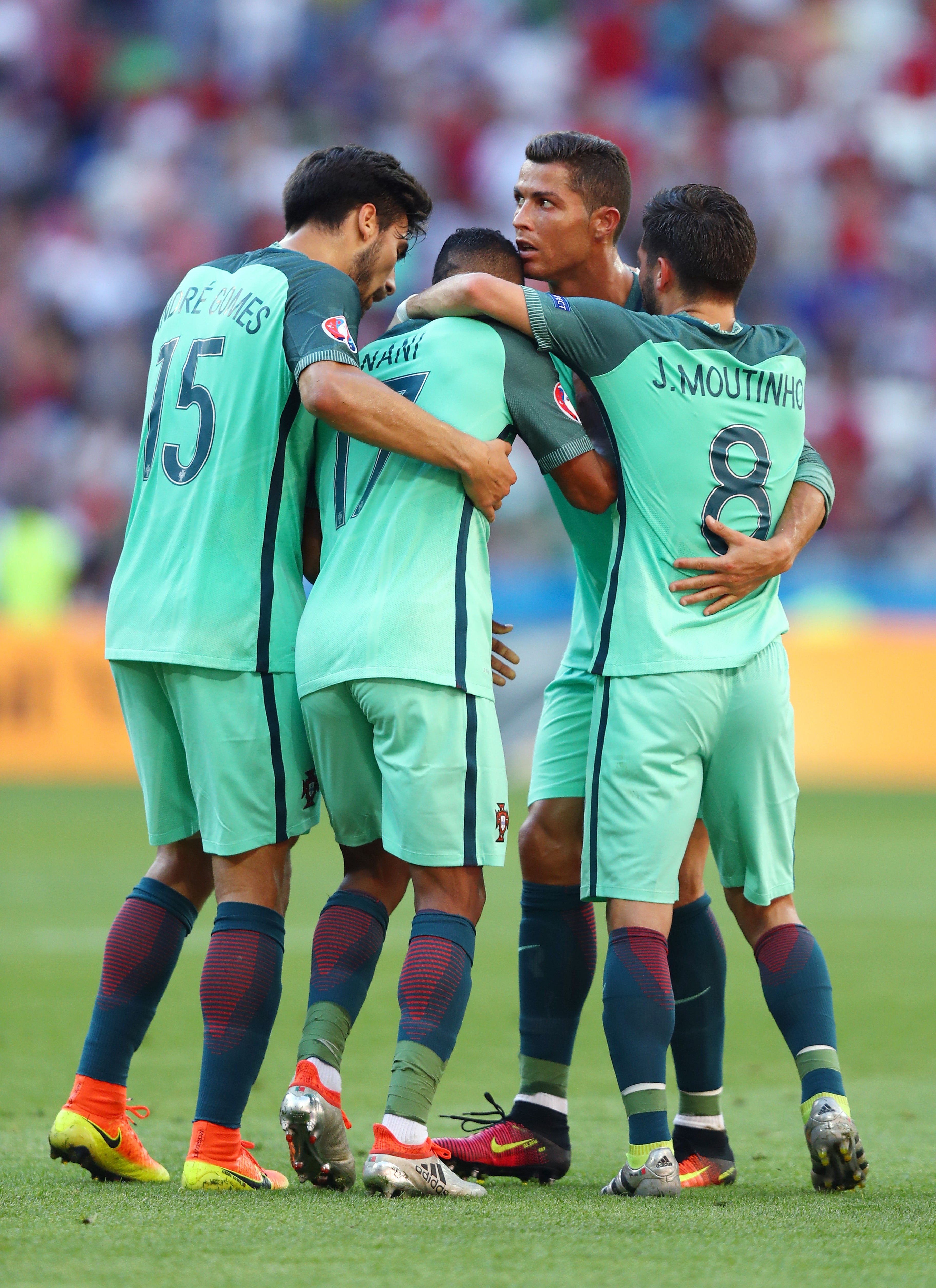 André Gomes asegura que Cristiano Ronaldo "es un gran ejemplo para todos" André Gomes asegura que Cristiano Ronaldo "es un gran ejemplo para todos"
