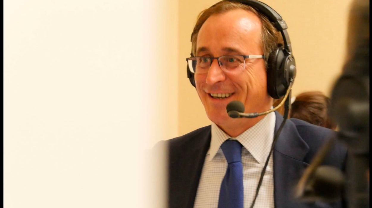 Alfonso Alonso: “El PSOE hace dejación de lo que ha sido su función desde el 1978” Alfonso Alonso: “El PSOE hace dejación de lo que ha sido su función desde el 1978”