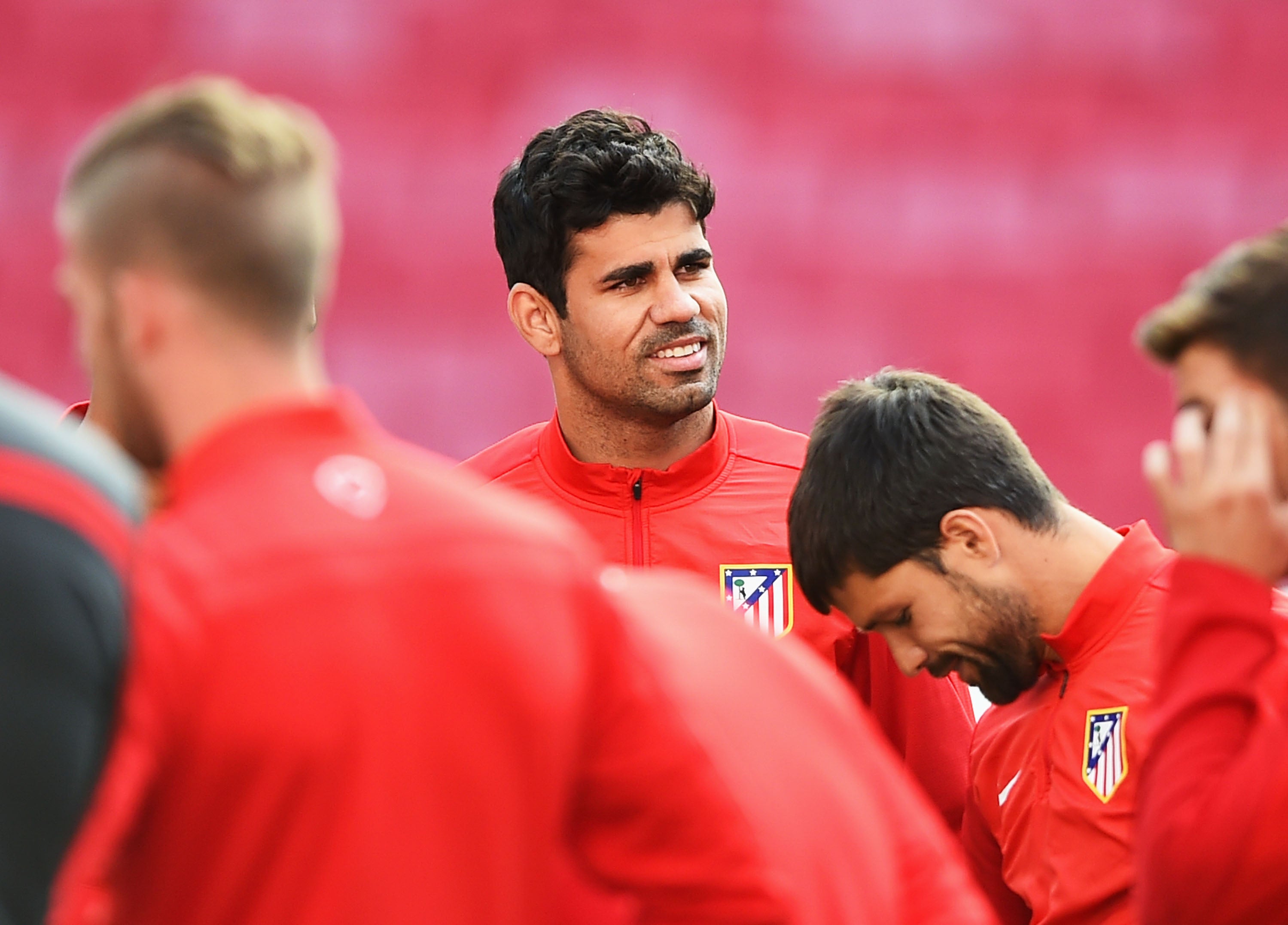 Diego Costa pide el 'transfer request' para marcharse al Atlético de Madrid Diego Costa pide el 'transfer request' para marcharse al Atlético de Madrid
