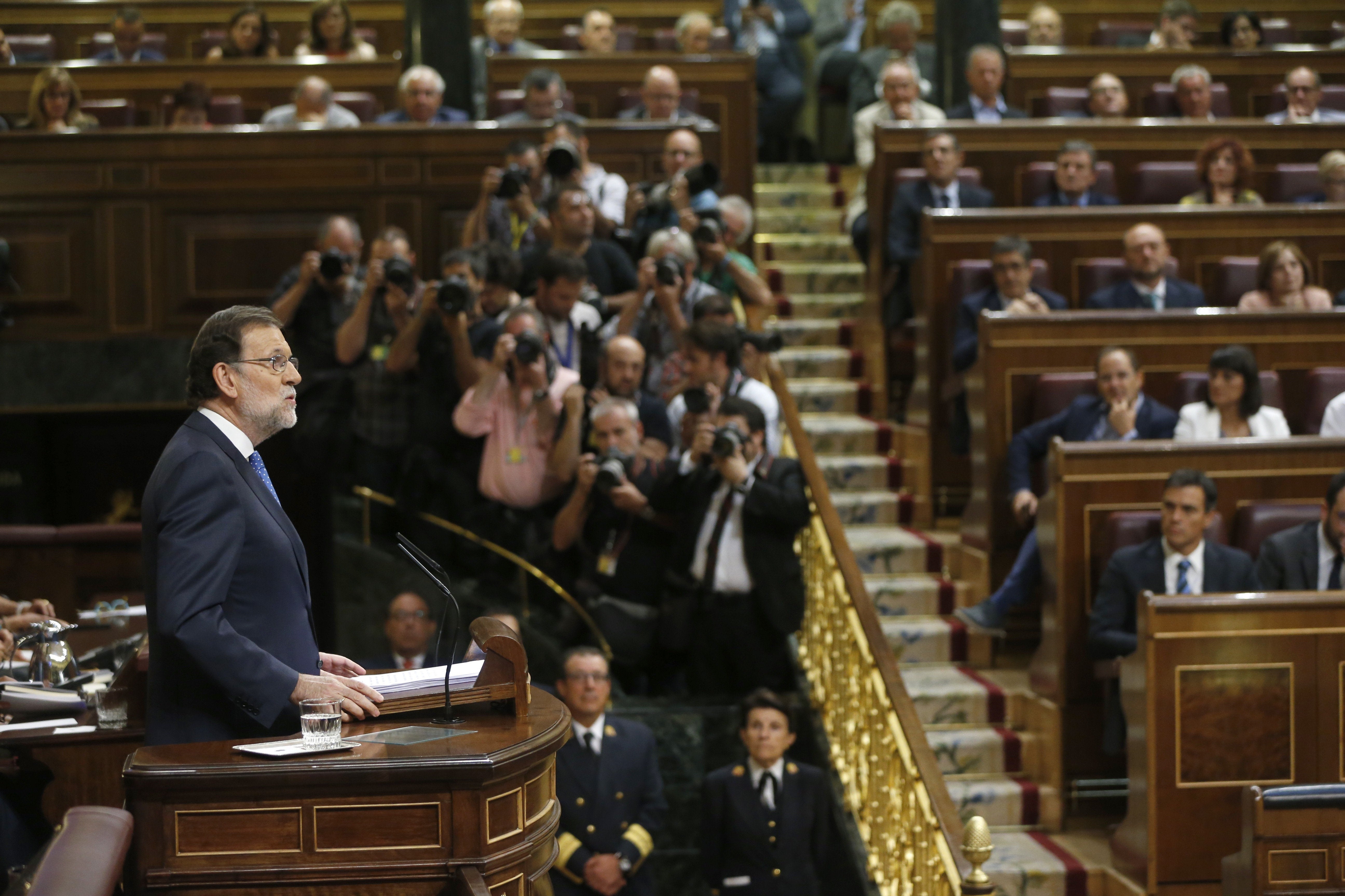 Mariano Rajoy: "Ofrezco a todos los partidos, singularmente al PSOE, negociar un modelo de igualdad" Mariano Rajoy: "Ofrezco a todos los partidos, singularmente al PSOE, negociar un modelo de igualdad"