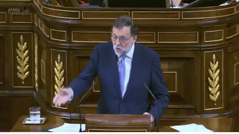 Rajoy en la segunda sesión del debate de investidura. Rajoy en la segunda sesión del debate de investidura.