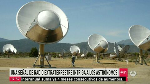 Frame 12.497877 de: extraterrestre