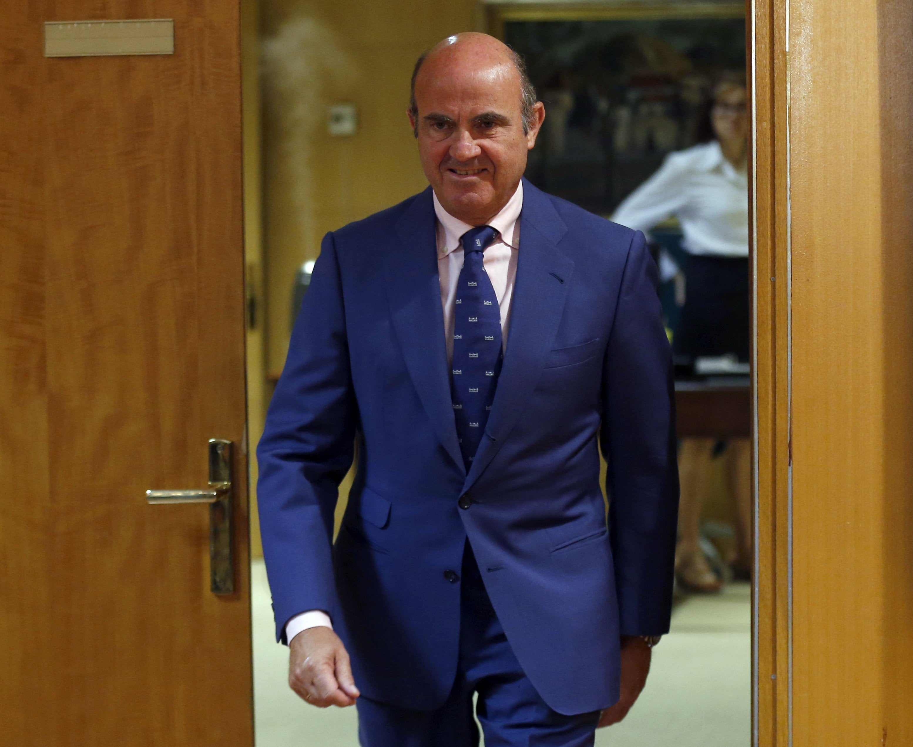 El Congreso acuerda que De Guindos explique en un pleno el 'caso Soria' El Congreso acuerda que De Guindos explique en un pleno el 'caso Soria'