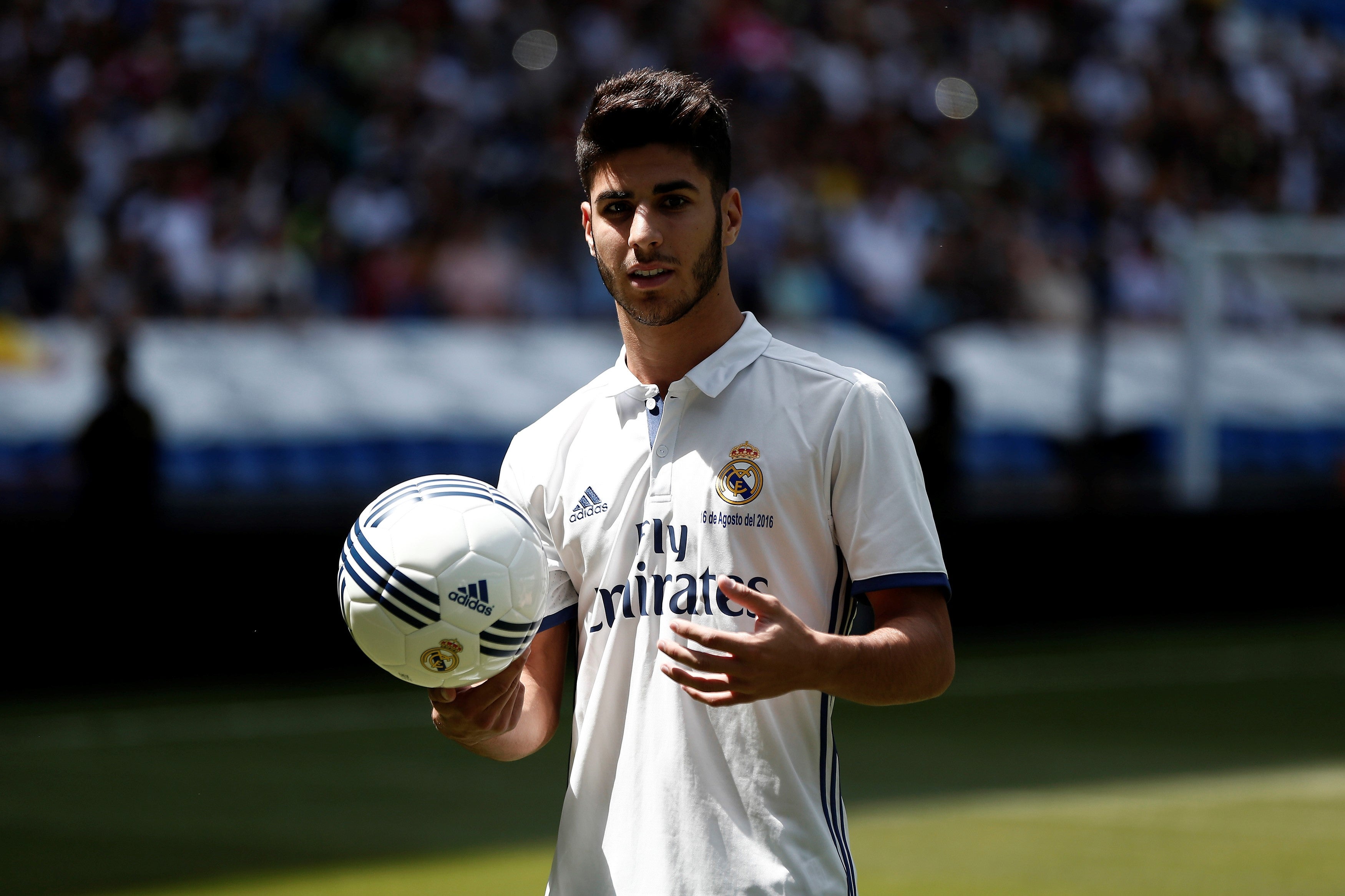 Asensio: "Me gustaría ganar la Champions con el Real Madrid" Asensio: "Me gustaría ganar la Champions con el Real Madrid"