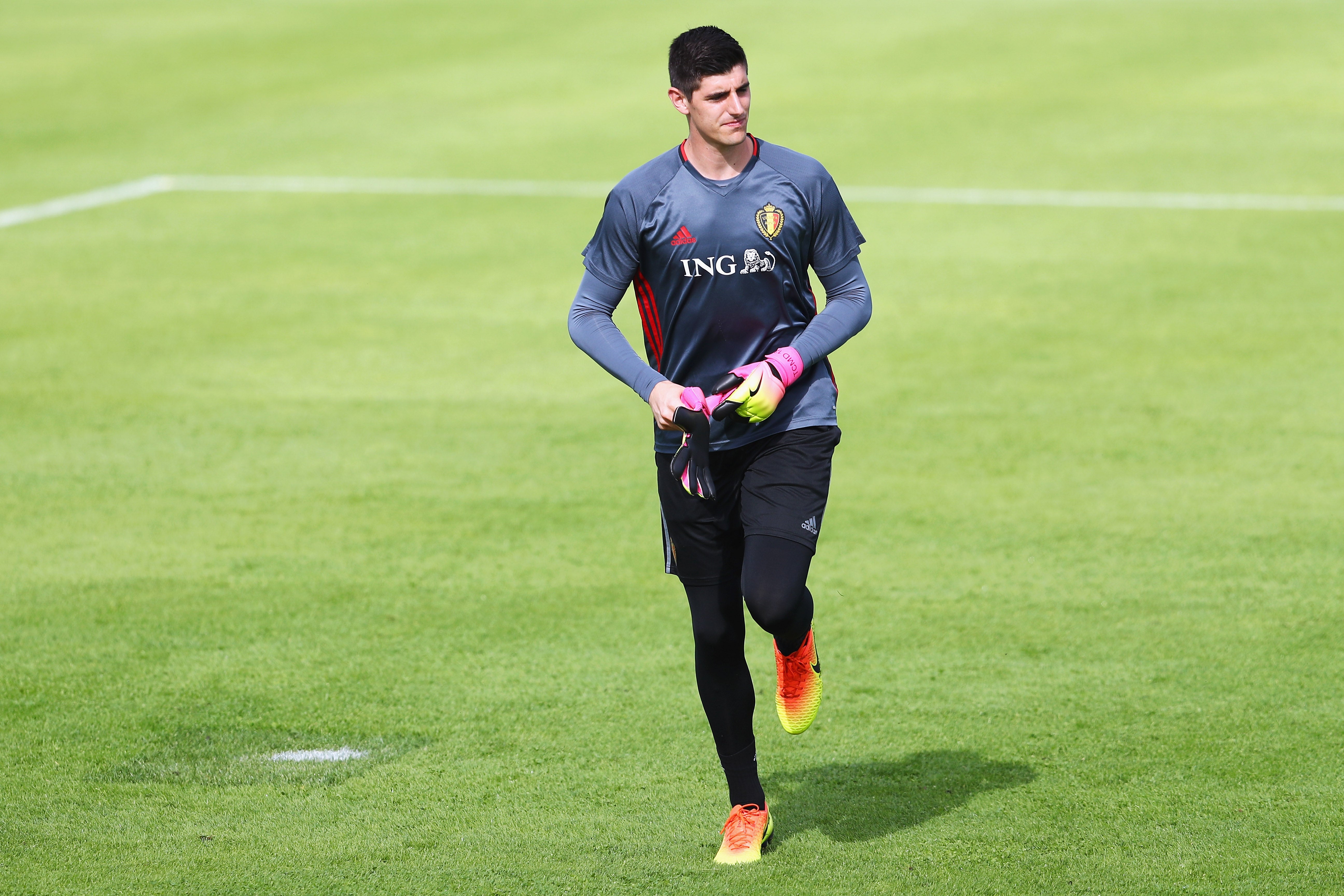 Courtois: "Se veía venir la ausencia de Casillas en la selección española" Courtois: "Se veía venir la ausencia de Casillas en la selección española"