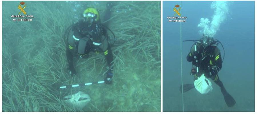 La Guardia Civil ha hallado una nueva sábana anudada que al parecer contendría restos humanos y objetos supuestamente usados en rituales de santería en aguas cercanas al Peñón de Ifach de Calpe, en Alicante. La Guardia Civil ha hallado una nueva sábana anudada que al parecer contendría restos humanos y objetos supuestamente usados en rituales de santería en aguas cercanas al Peñón de Ifach de Calpe, en Alicante.