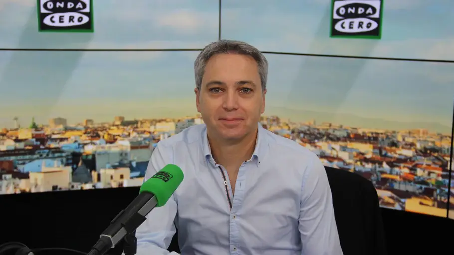 Vicente Vallés en los estudios de Onda Cero Vicente Vallés en los estudios de Onda Cero